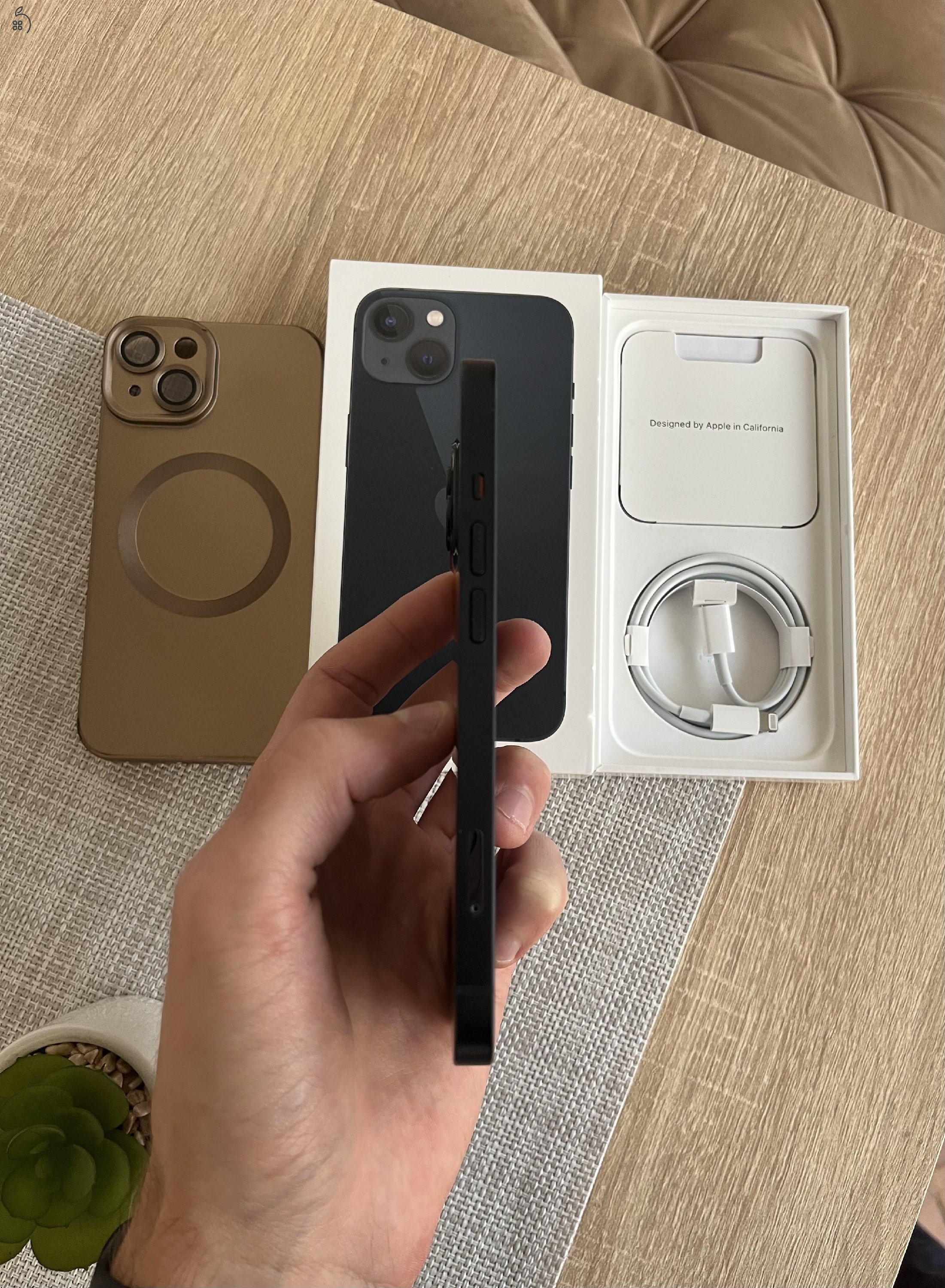 iPhone 13 128gb független, karcmentes