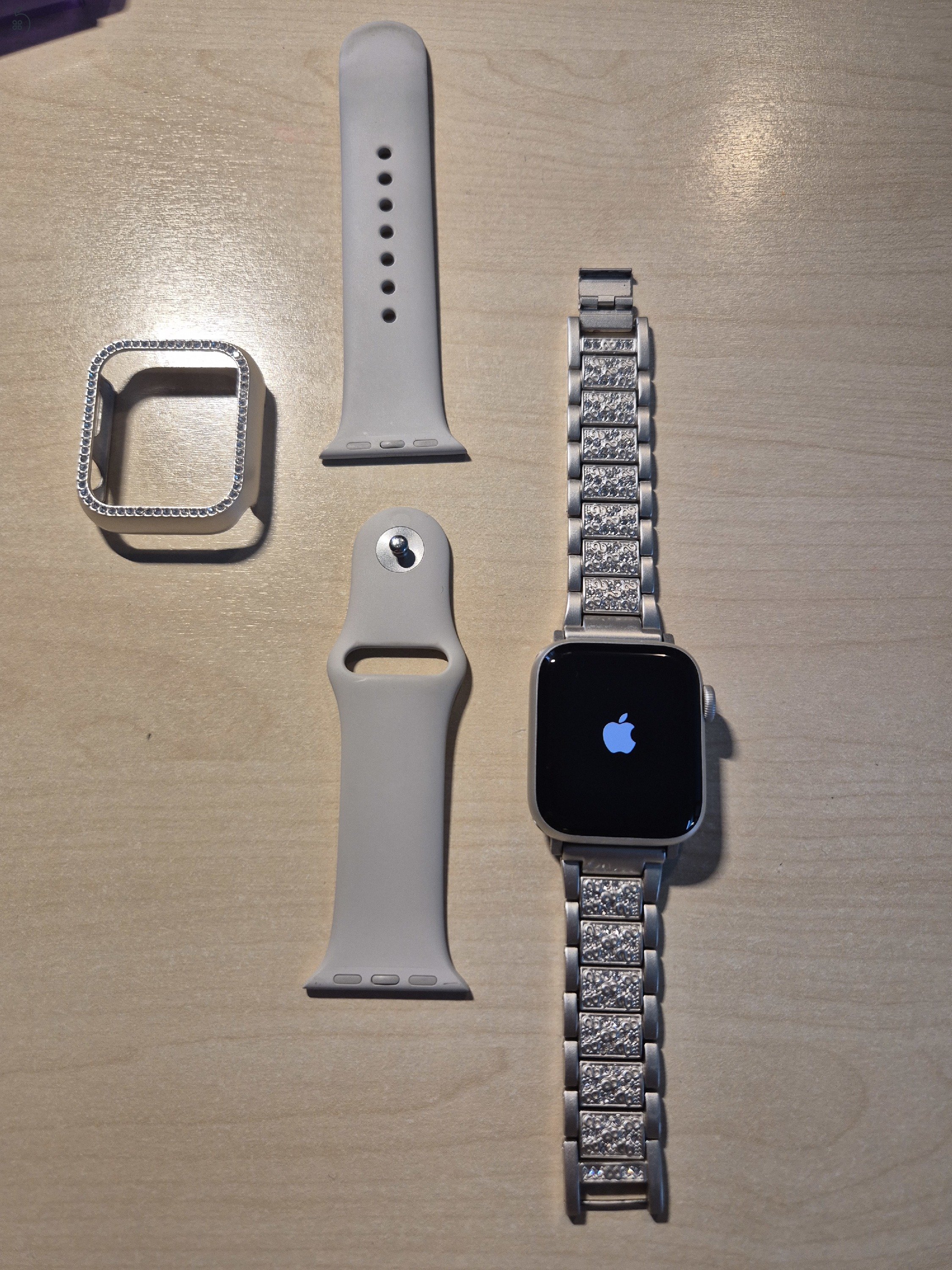 Apple Watch SE 40mm 2023 csillagfény