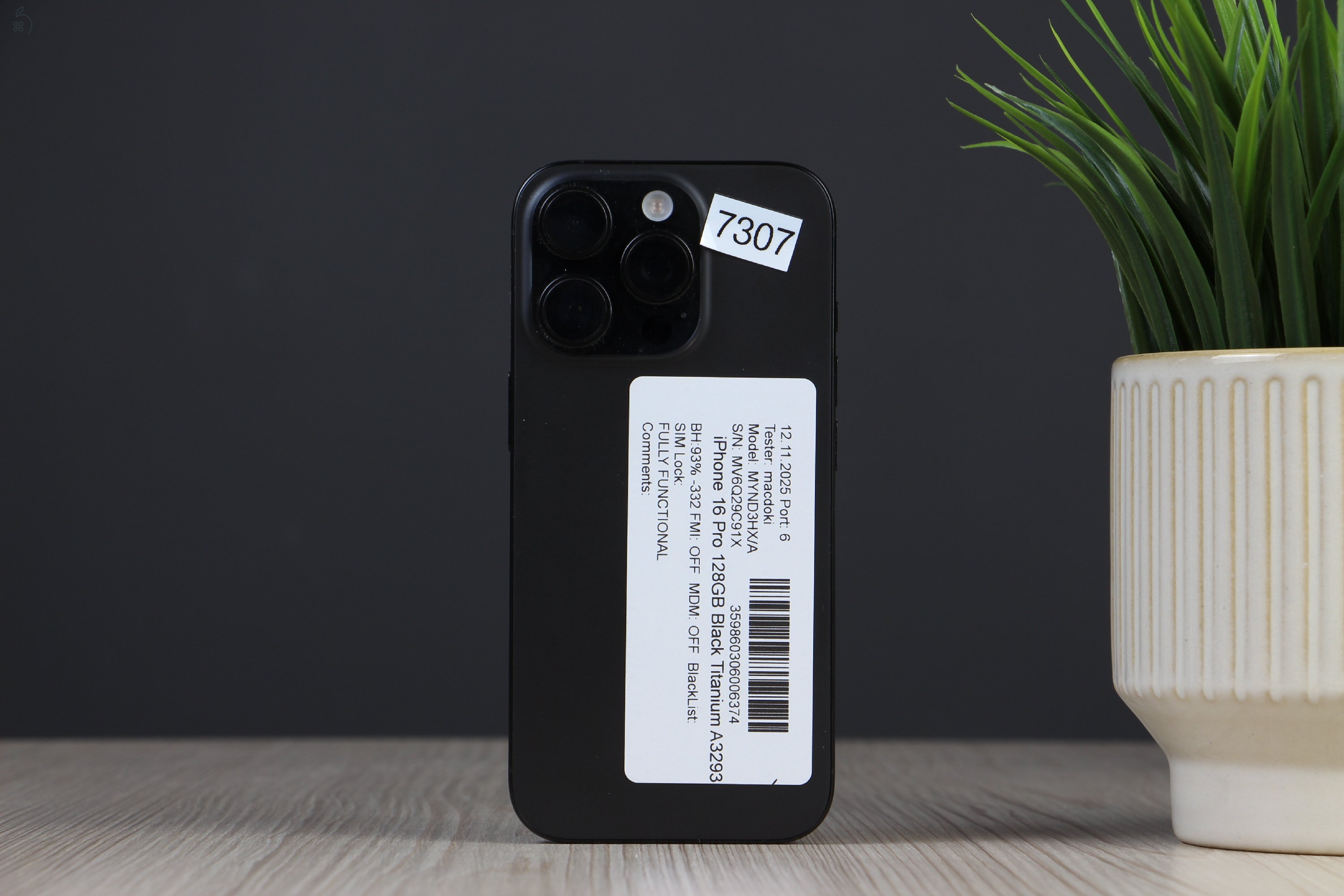 Apple iPhone 16 Pro 128GB asztrofekete A US-7307