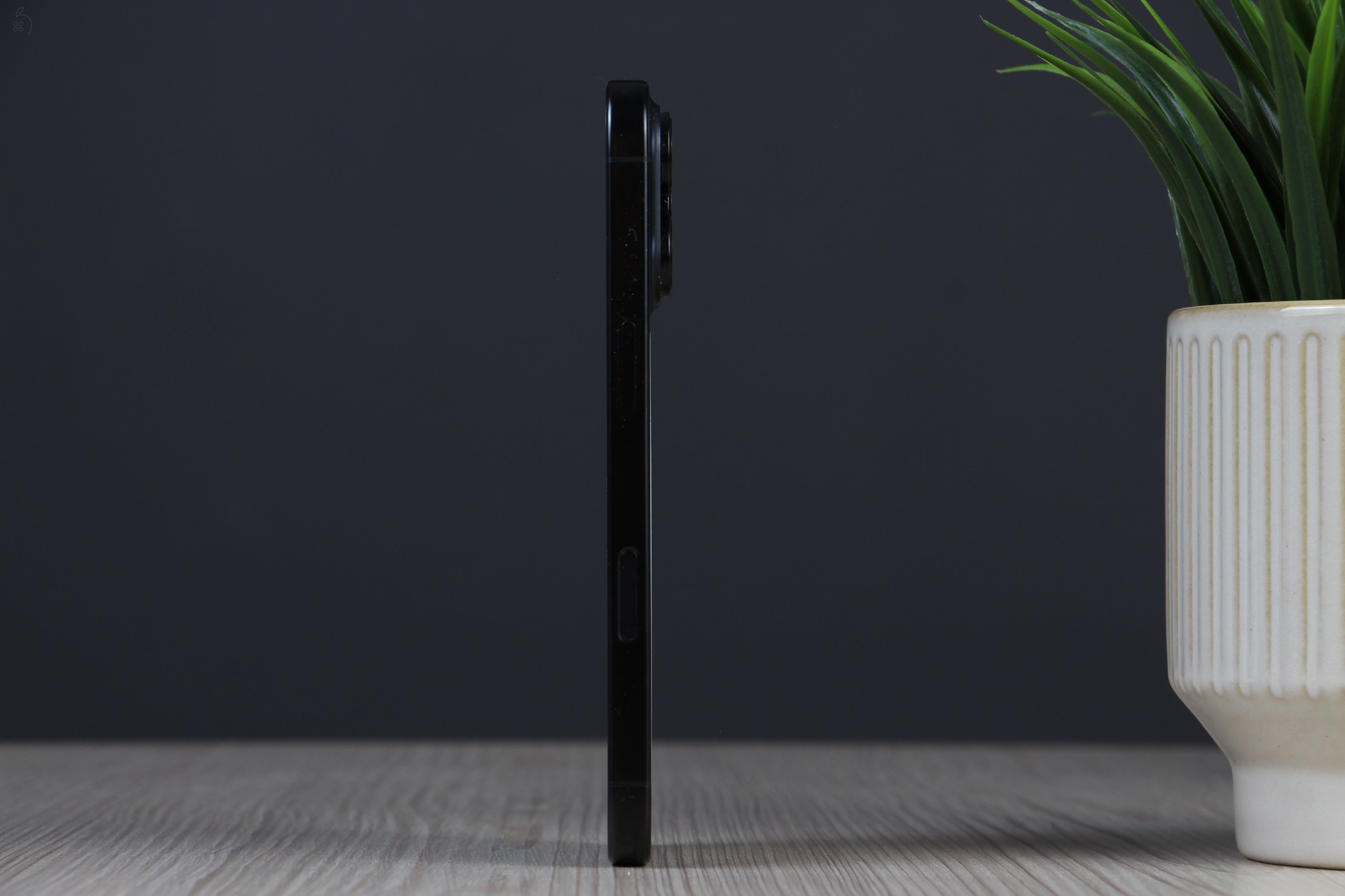 Apple iPhone 16 Pro 128GB asztrofekete A US-7307