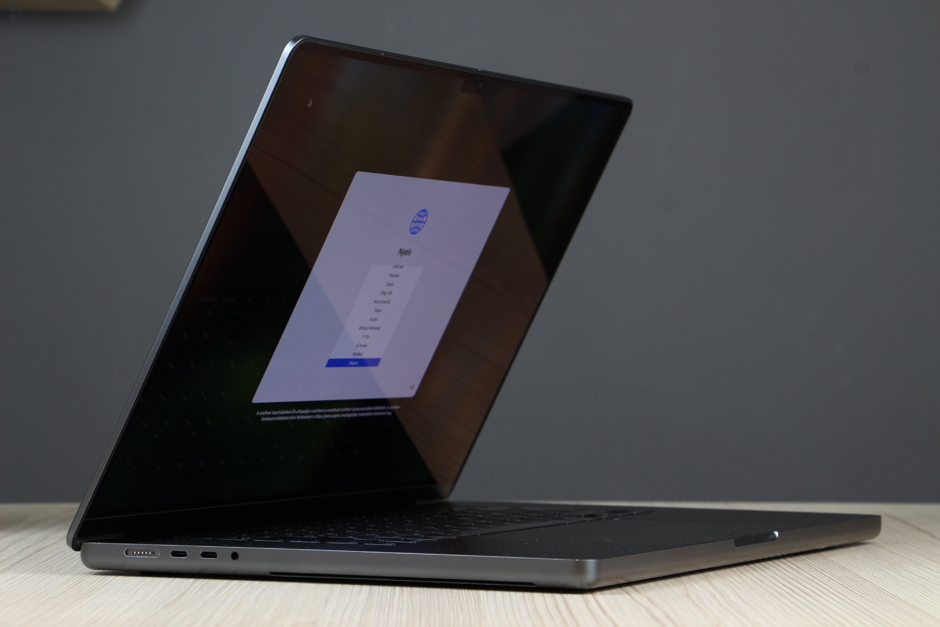 Apple Macbook Pro 16