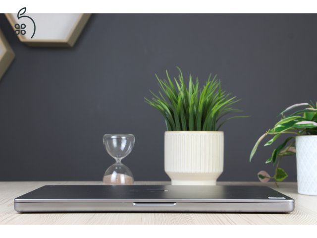 Apple Macbook Pro 16