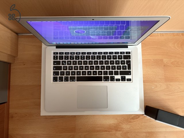 2017 MacBook Air 13 / i5 / 8GB / 128GB SSD / 89%-os Aksival Eladó ! ! !