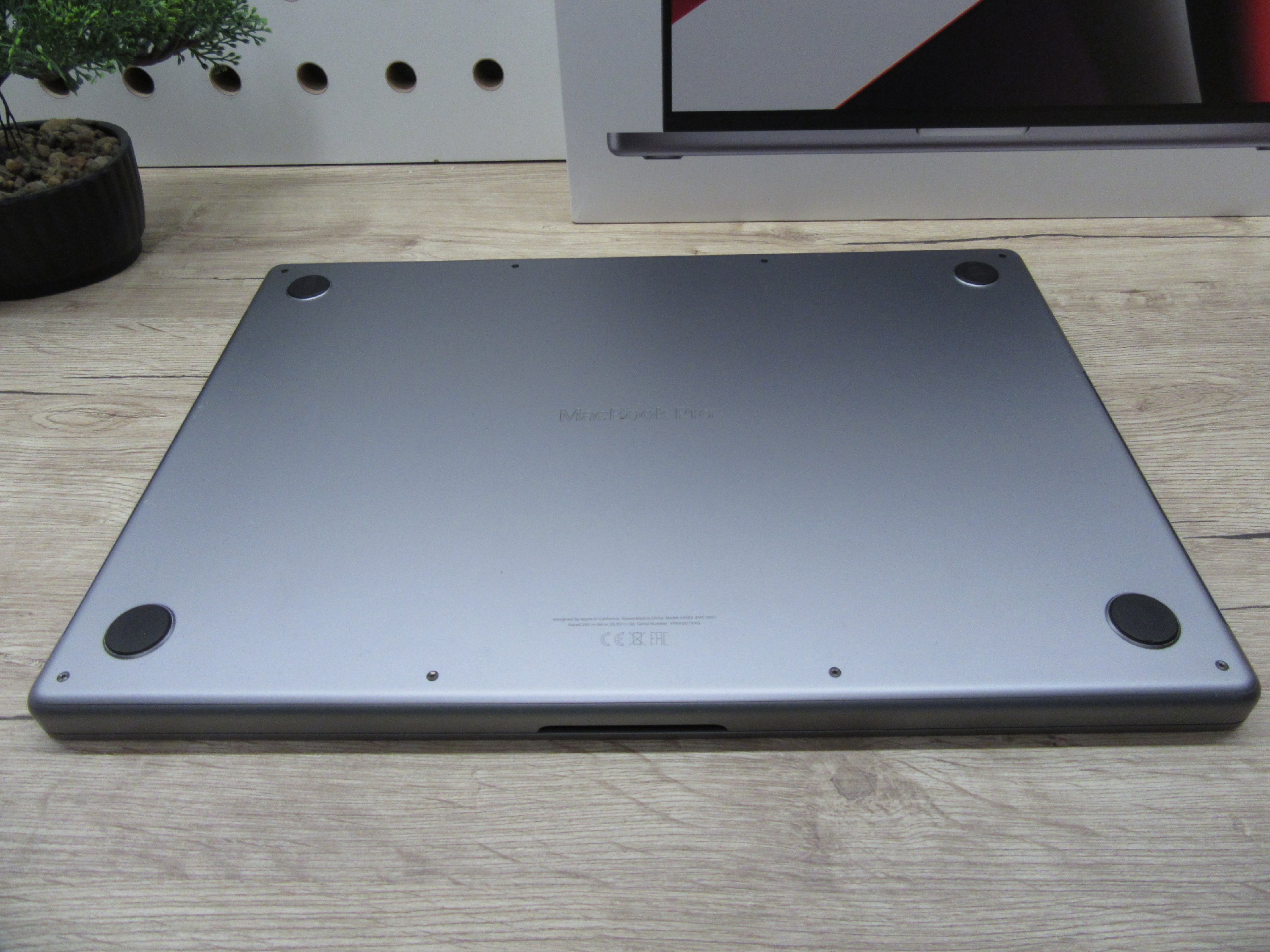 Apple MacBook Pro 16” (2021, M1 Pro) – Liquid Retina XDR + ProMotion 120 Hz, akár 21 óra – 16 GB RAM – 512 GB SSD – Használt, megkímélt – 581 ciklus / 86% akku – 3 hónap garancia