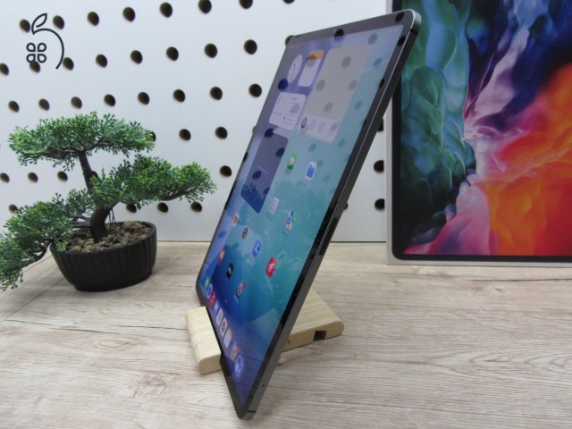 Apple iPad Pro 12,9” (4th gen, 2020) – Liquid Retina, ProMotion 120 Hz, USB-C – Wi-Fi + Cellular – 256 GB – Használt, karcmentes – 3 hónap garancia