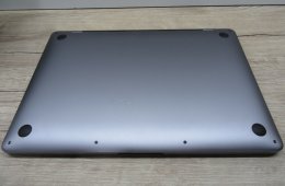 AKCIÓ!! Apple MacBook Pro 13” (2022, M2) – Retina, halk erő, akár 17 óra – 16 GB RAM – 500 GB SSD – Használt, szép állapot – 116 ciklus / 89% akku – 3 hónap garancia