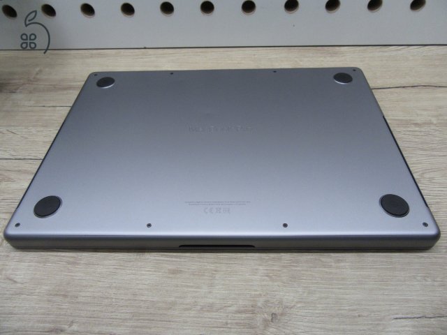 Apple MacBook Pro 14” (2021, M1 Pro) – Liquid Retina XDR + ProMotion 120 Hz, akár 17 óra – 32 GB RAM – 500 GB SSD – Használt, karcmentes – 305 ciklus / 84% akku – 3 hónap garancia