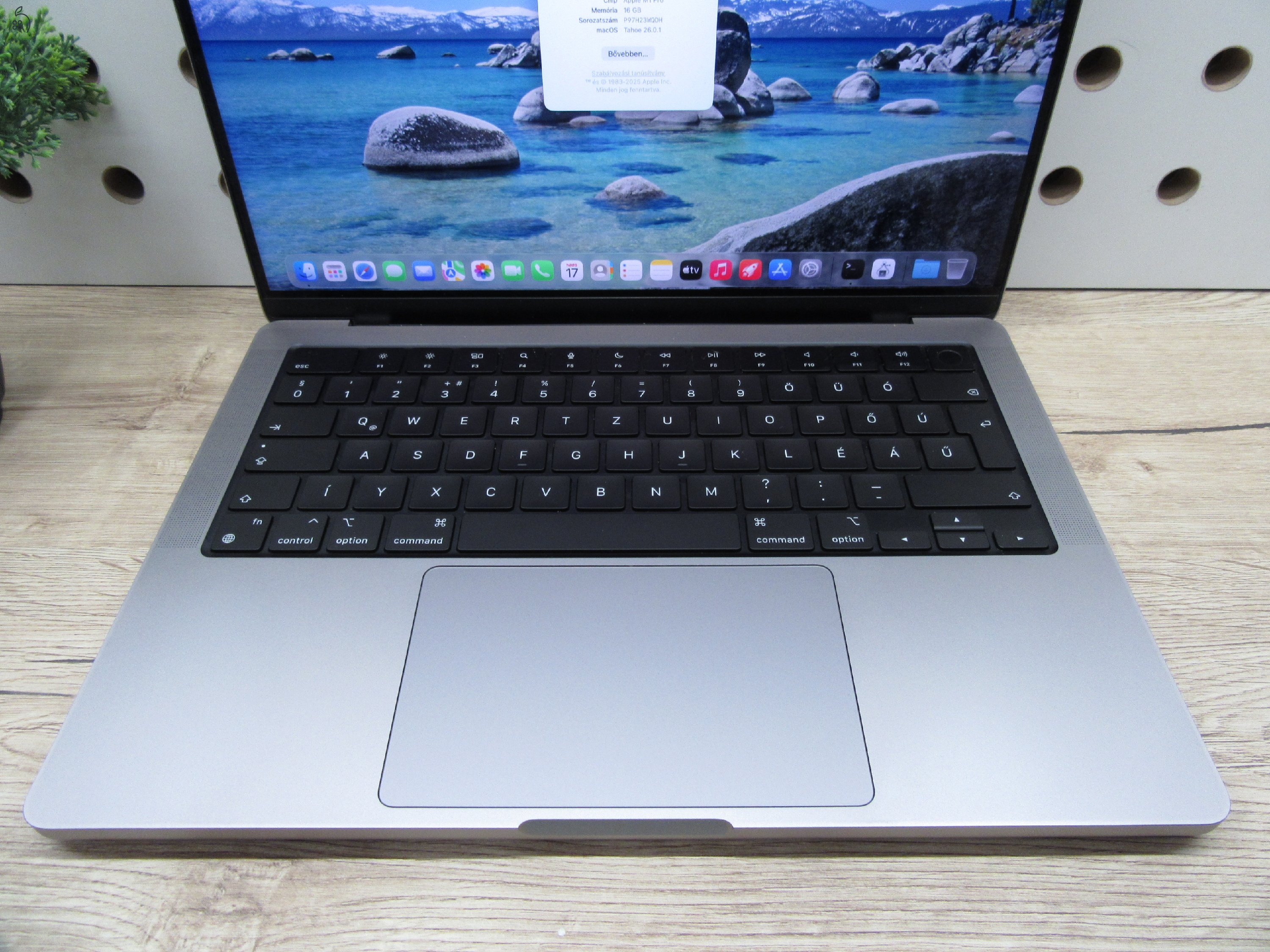 Apple MacBook Pro 14” (2021, M1 Pro) – Liquid Retina XDR + ProMotion 120 Hz, akár 17 óra – 16 GB RAM – 1 TB SSD – Használt, karcmentes – ~86% akku – 3 hónap garancia