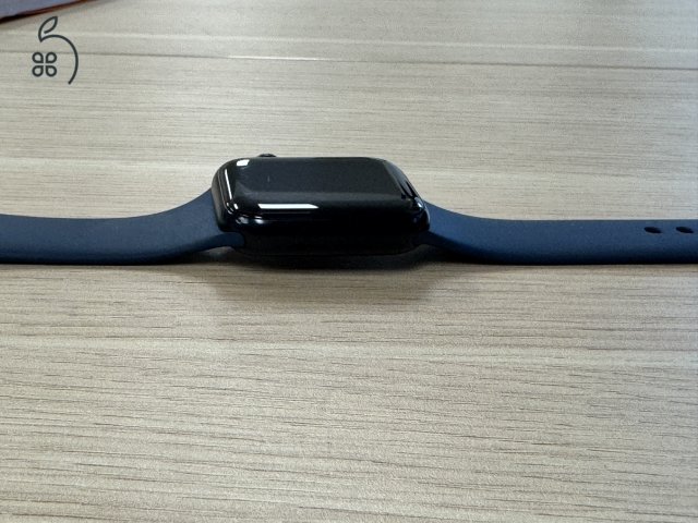 Apple Watch SE2 (2022) 40mm éjfekete