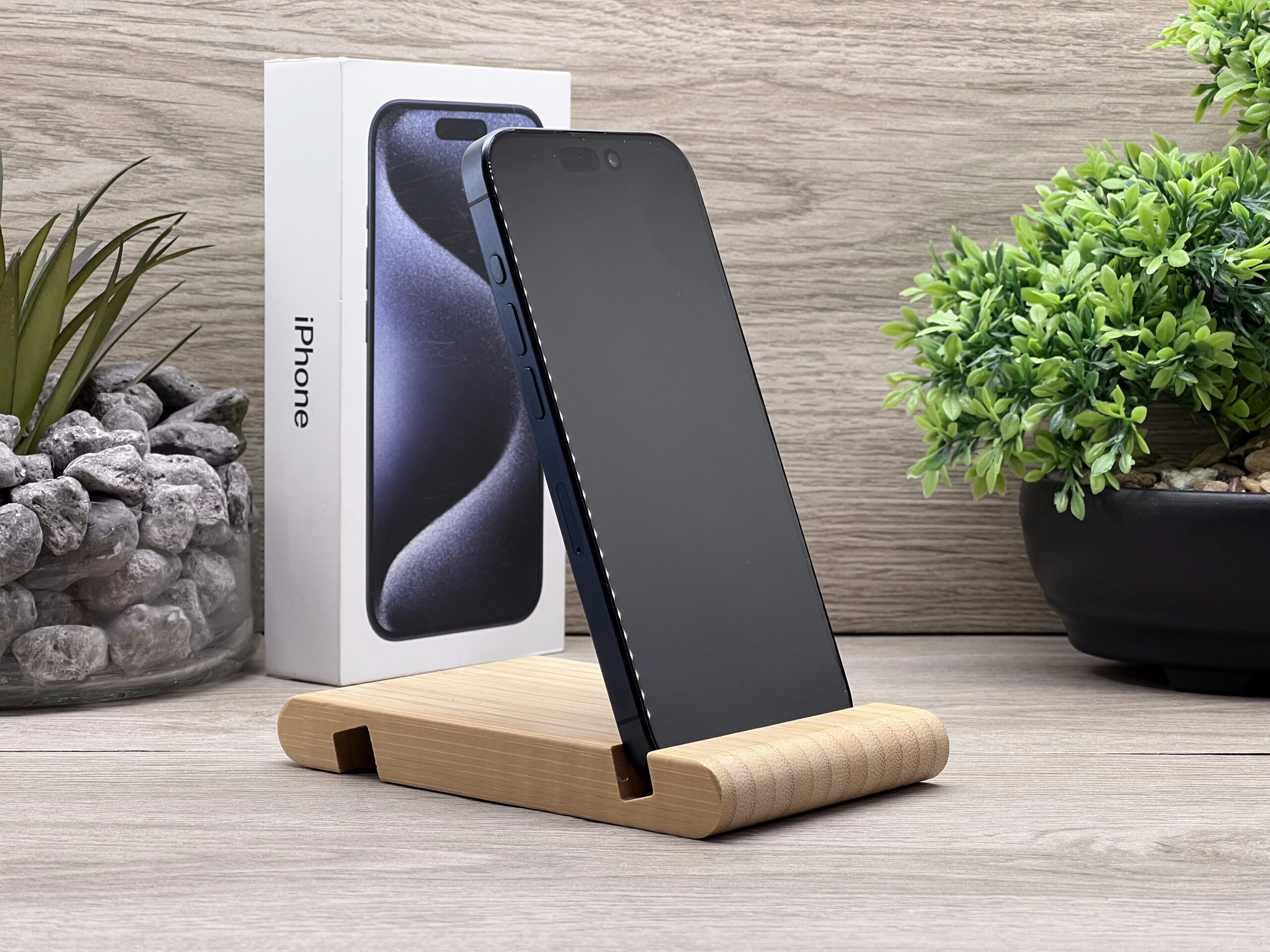 Hibátlan iPhone 15 Pro Blue Titanium 128GB 2 ÉV Garanciával Számlával 91% Akku