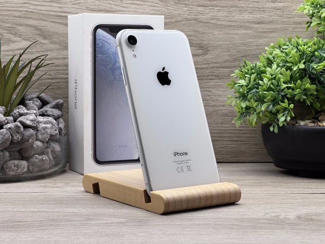 iPhone XR White 64GB 2 ÉV Garanciával Számlával 94% Akku