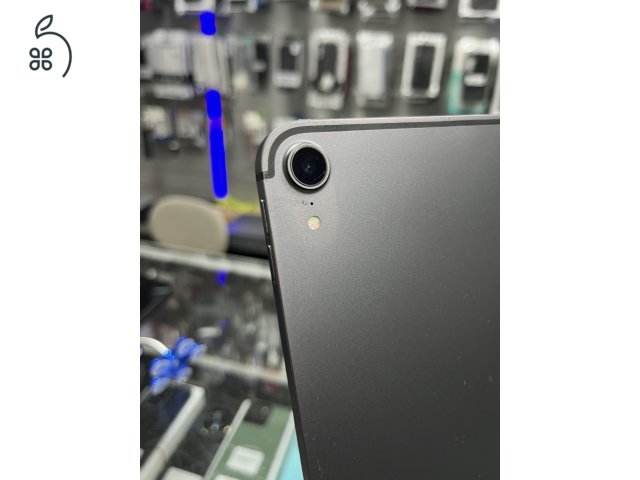 IPAD PRO 11 1.Gen 2018 256GB Wifi+Cellular , Nagyon jó akkukkal, Garanciával, üzletből.