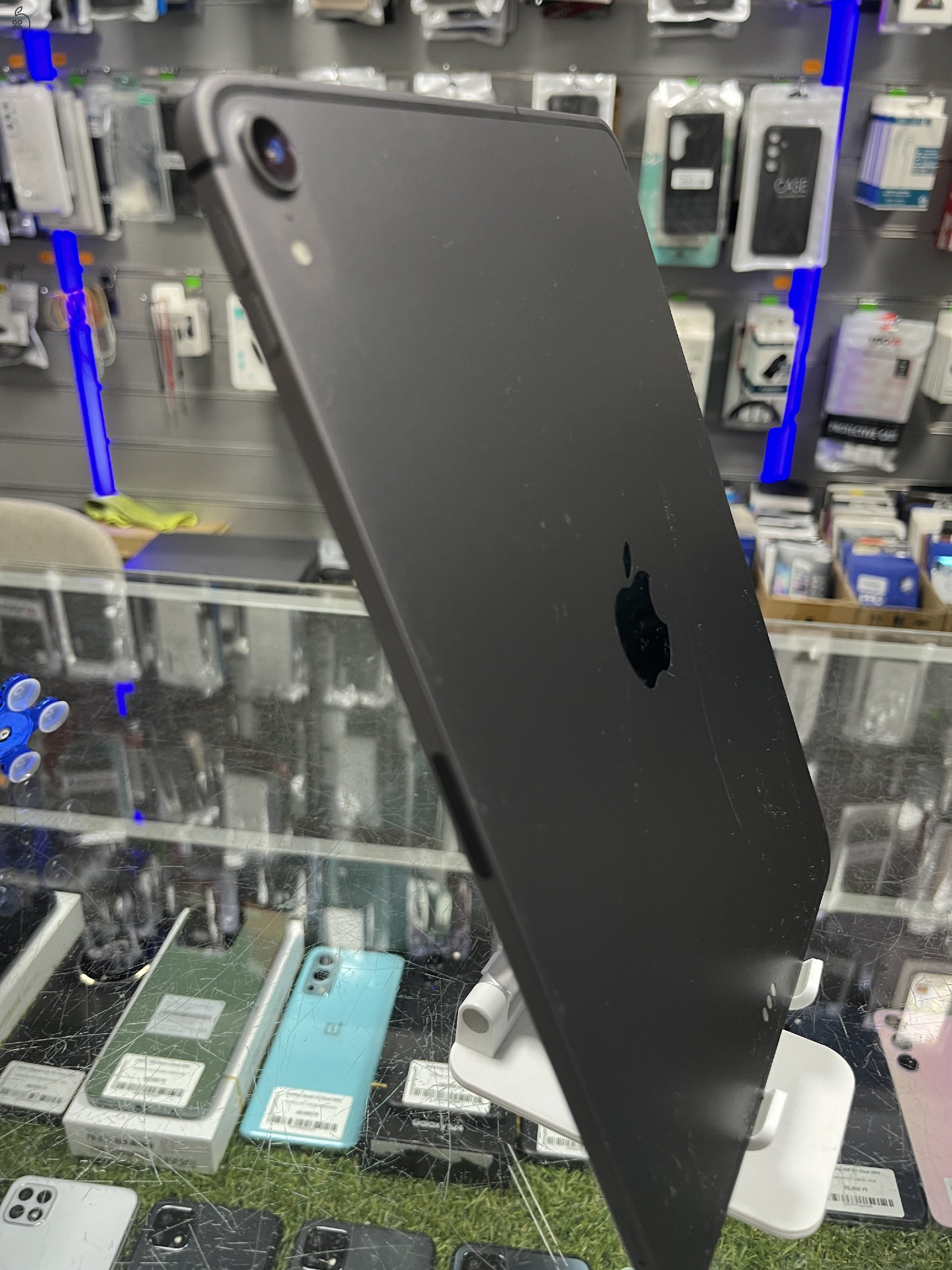 IPAD PRO 11 1.Gen 2018 256GB Wifi+Cellular , Nagyon jó akkukkal, Garanciával, üzletből.