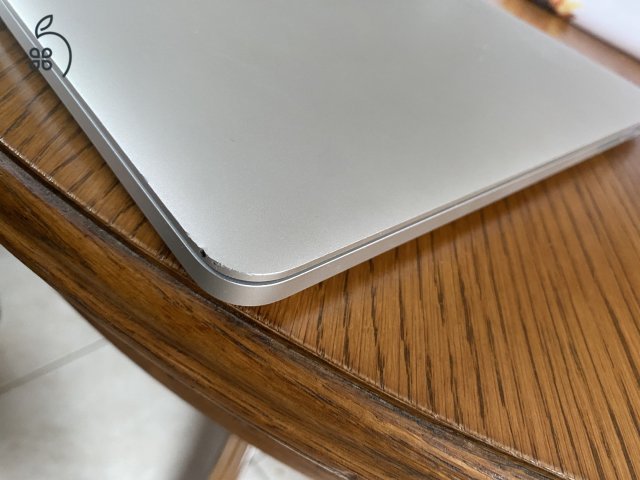 MacBook Pro Mid 2015 újszerű akkumulátorral