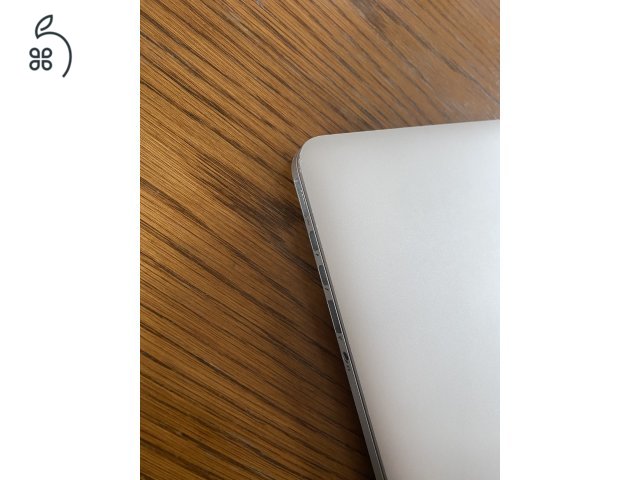 MacBook Pro Mid 2015 újszerű akkumulátorral