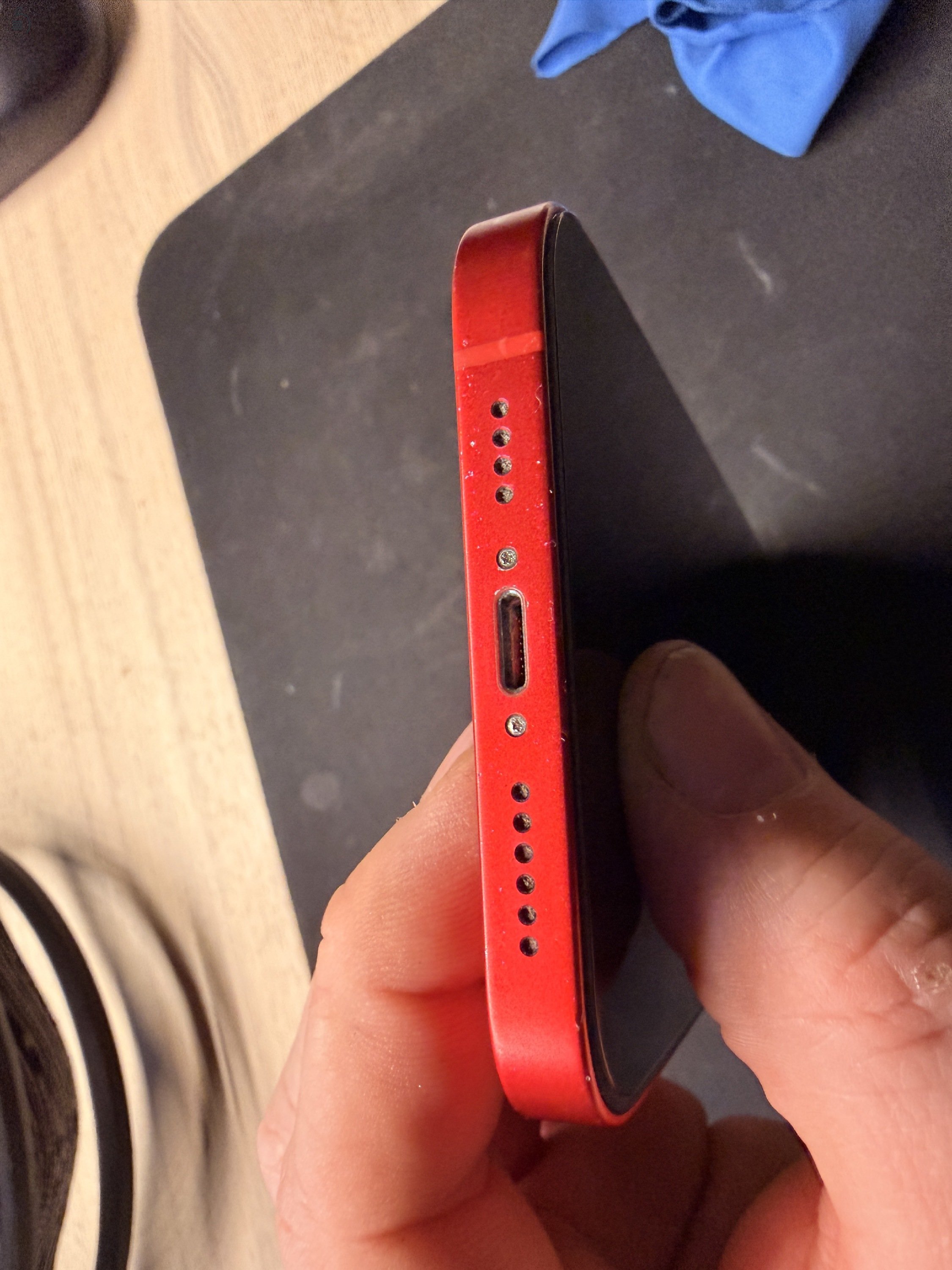 Iphone 14 pplus Product Red