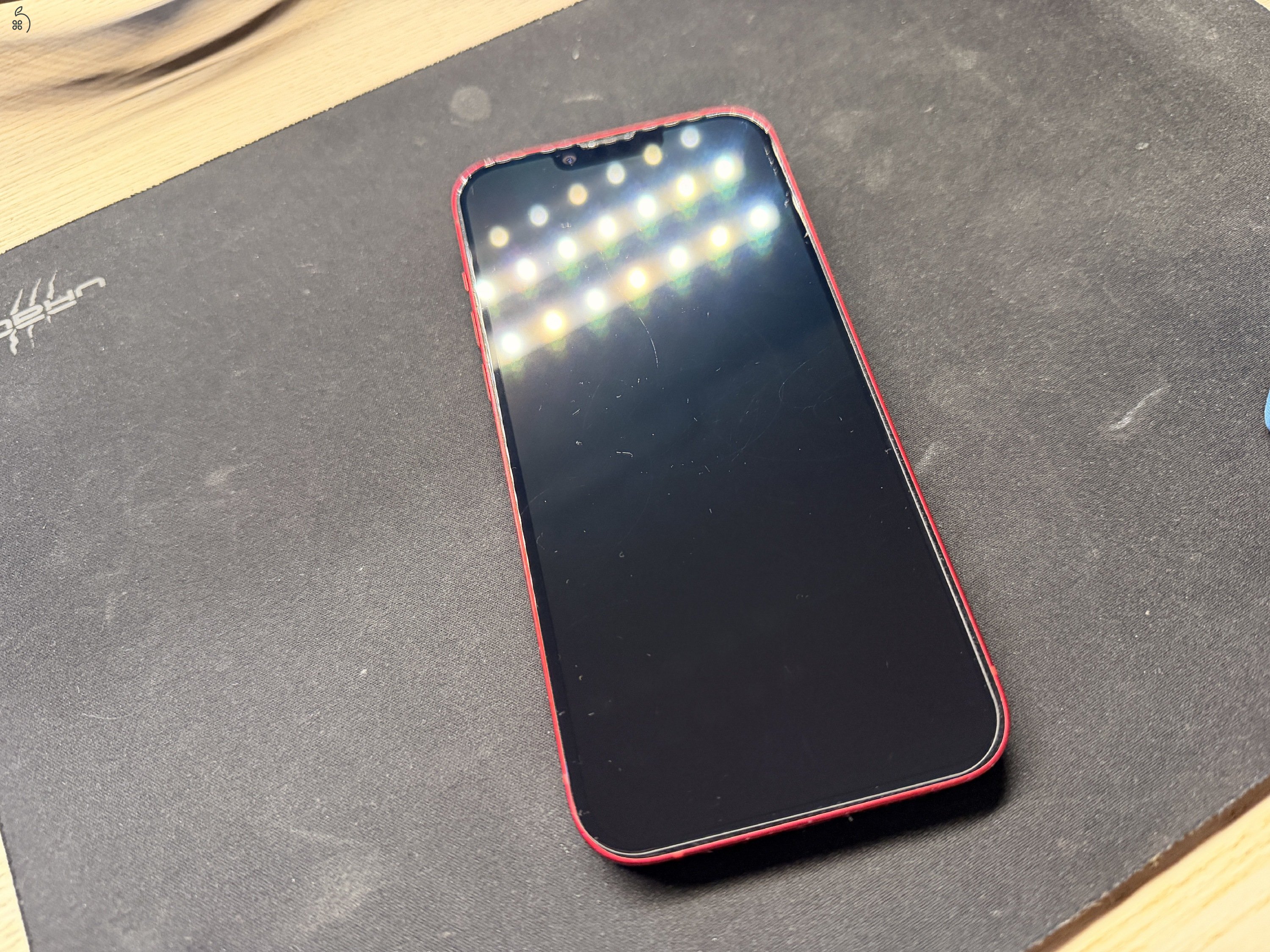 Iphone 14 pplus Product Red