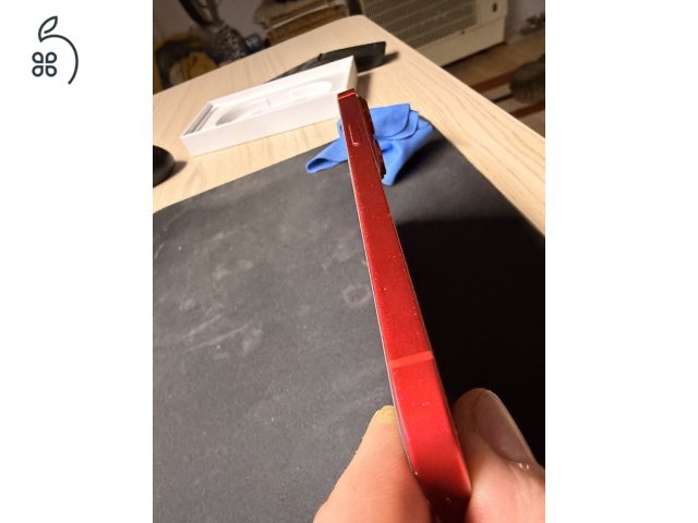 Iphone 14 pplus Product Red