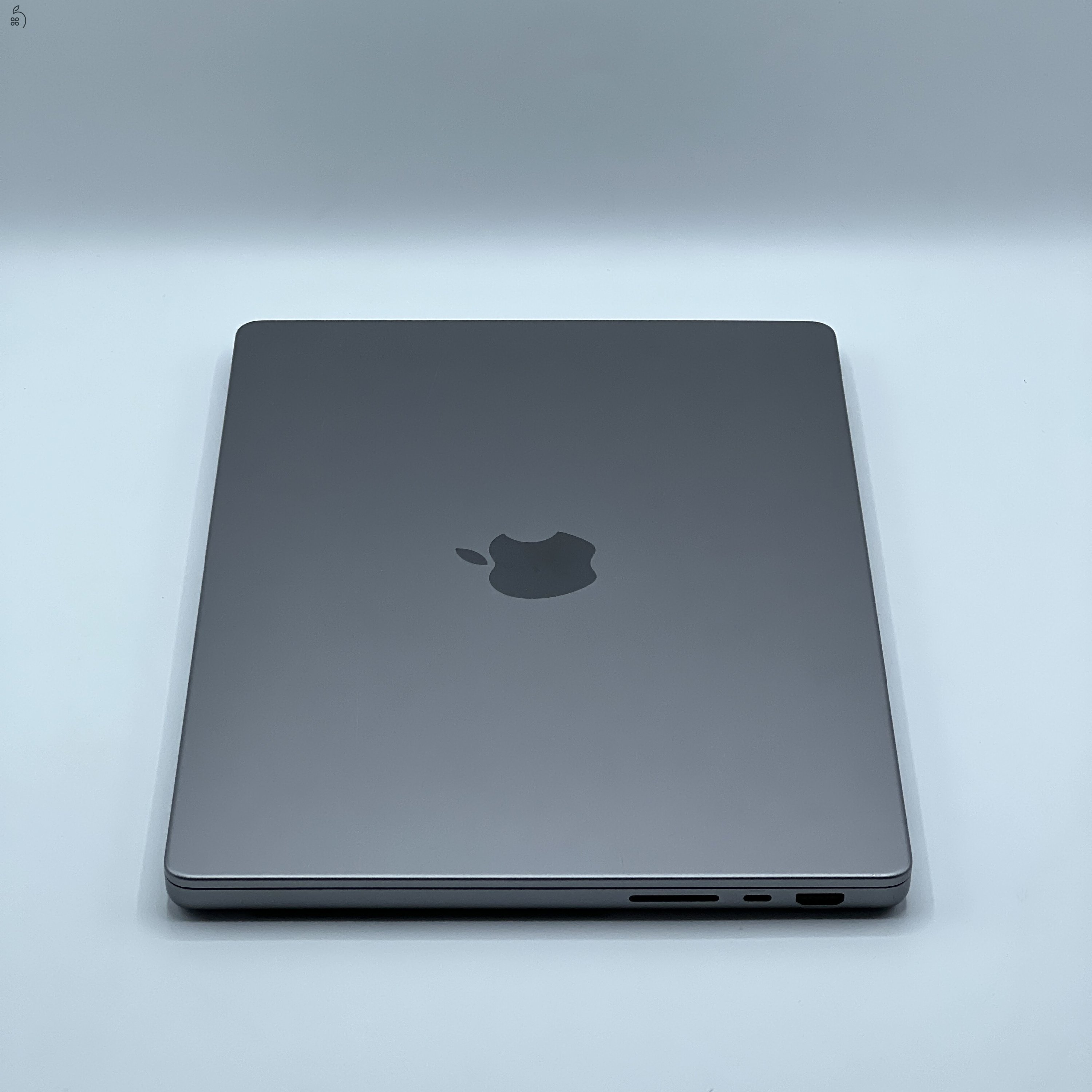 MacBook Pro 14″ 2021, M1 Pro 10 core, 32 GB RAM, 1TB ssd  27% Áfás