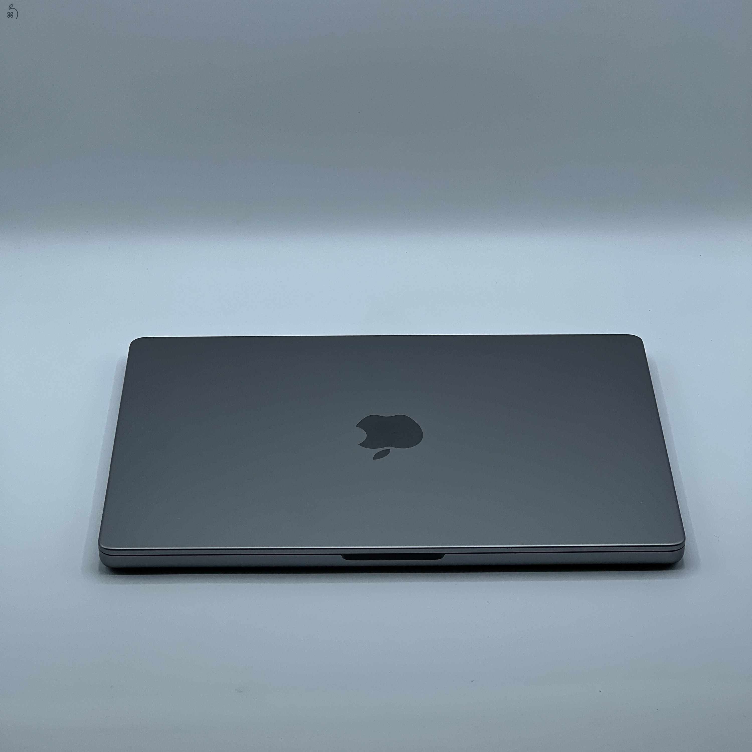 MacBook Pro 14″ 2021, M1 Pro 10 core, 32 GB RAM, 1TB ssd  27% Áfás