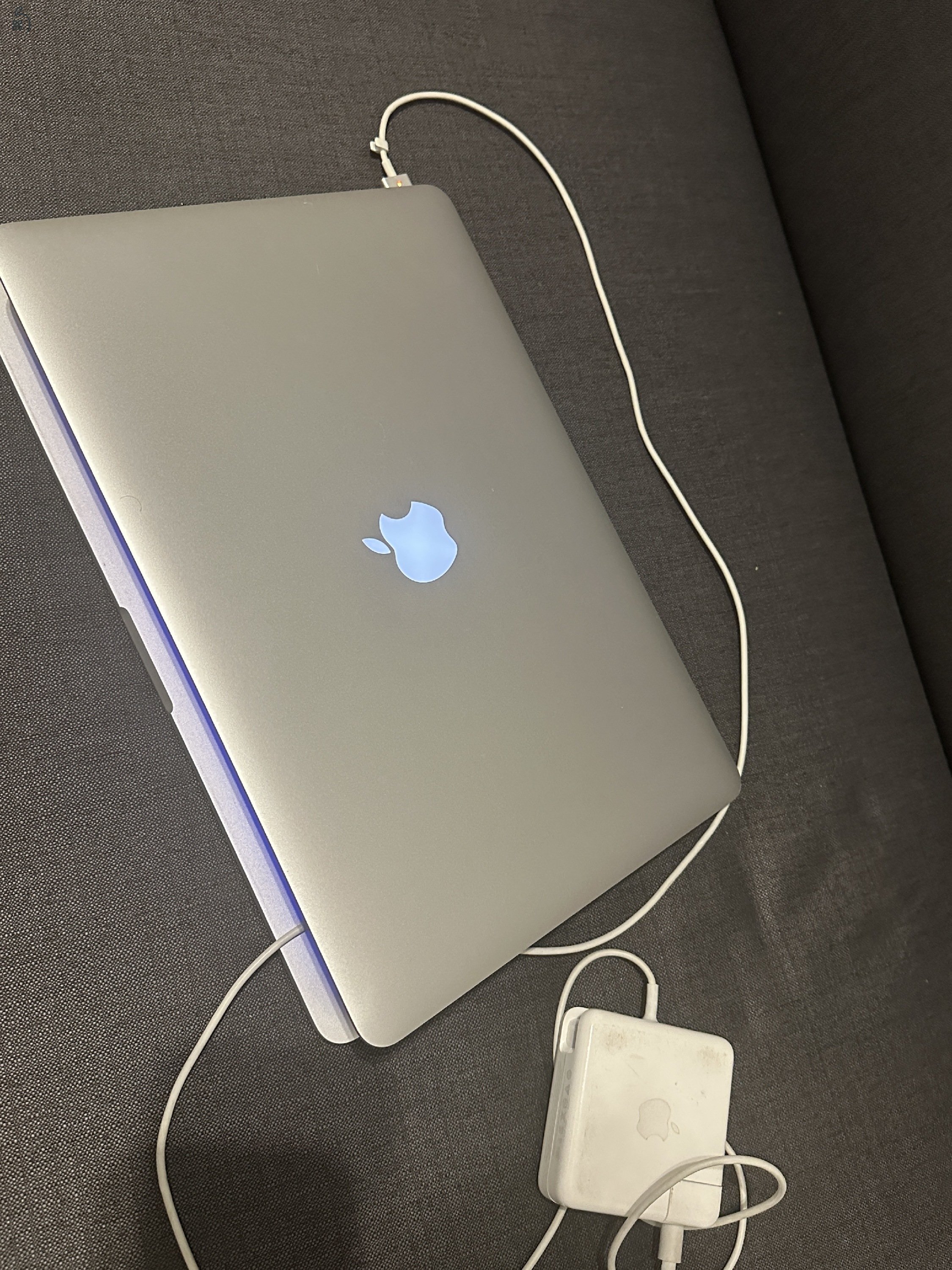 MacBook Pro 15” Retina Mid-2015 – 325 ciklusos akku!! i7/16GB/512GB SSD