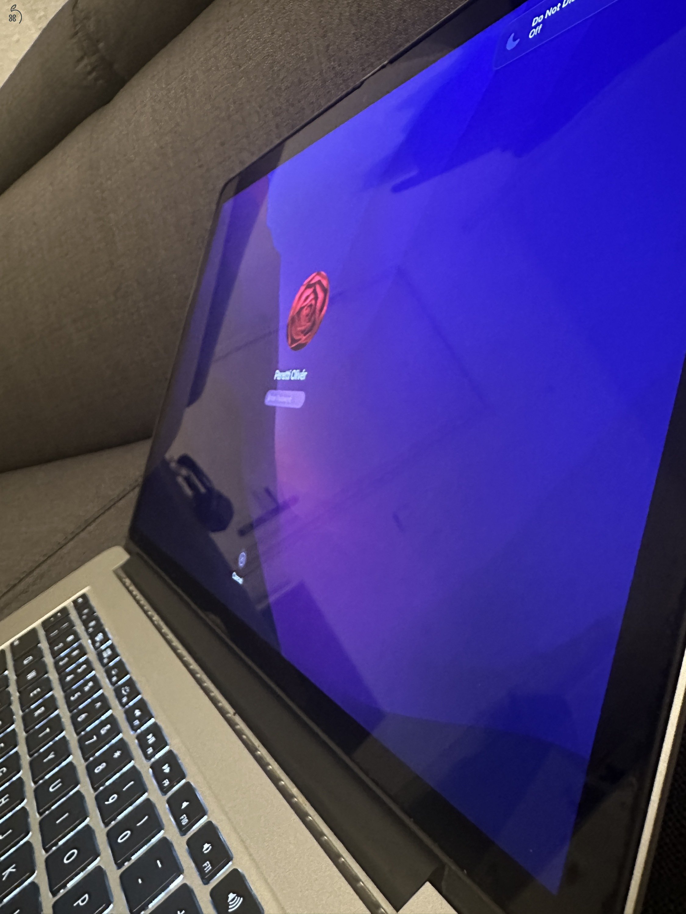 MacBook Pro 15” Retina Mid-2015 – 325 ciklusos akku!! i7/16GB/512GB SSD