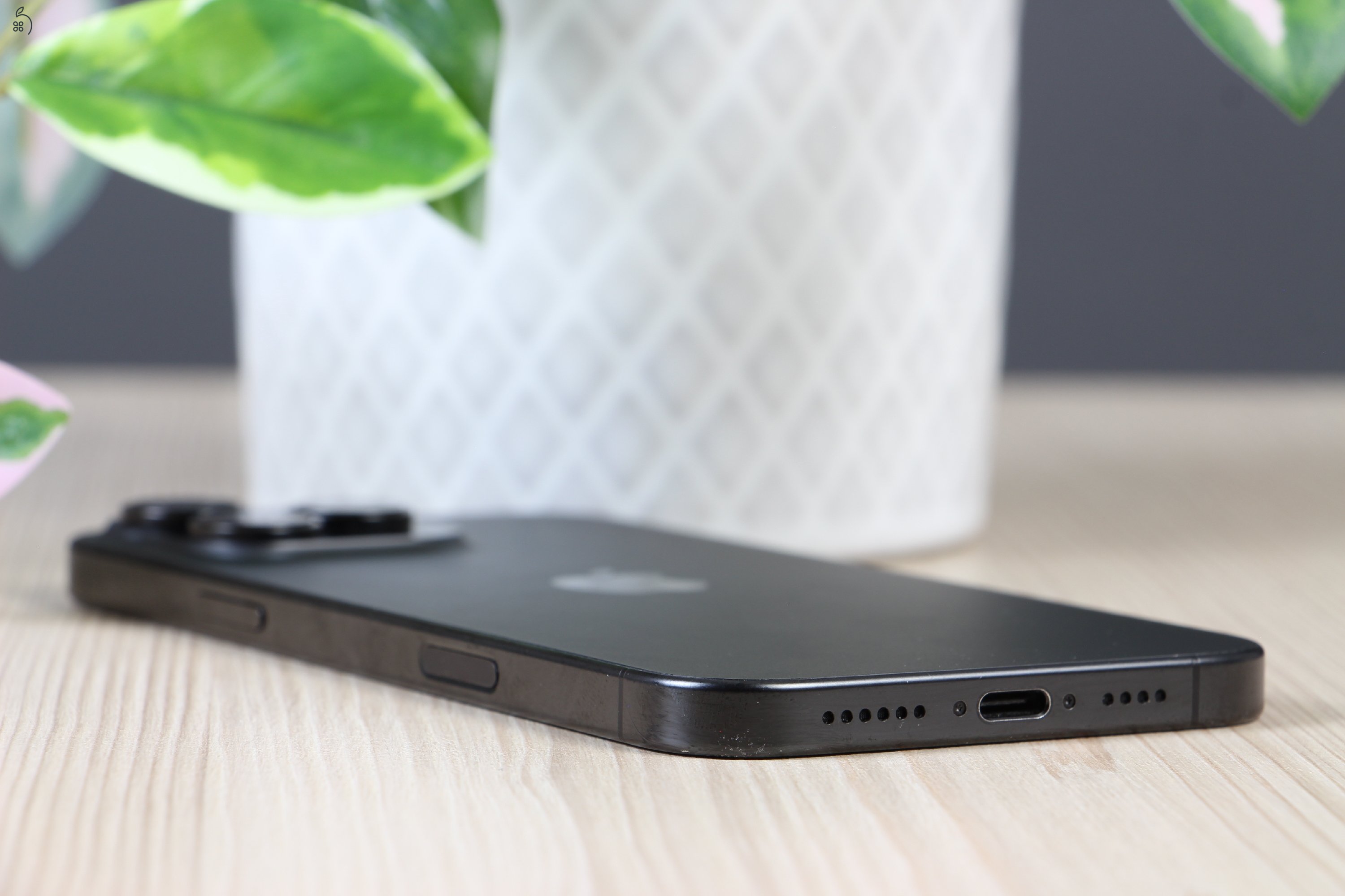 pple iPhone 16 Pro Max 256GB Black Titanium B US-7423