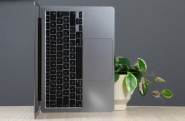 Apple Macbook Air 13