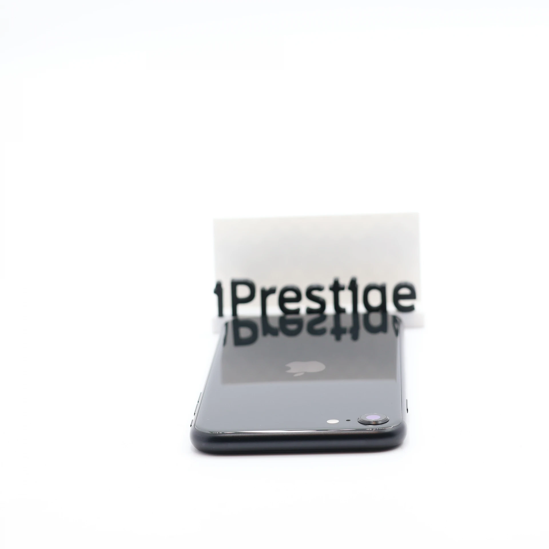 1 év garanciával! Felújított iPhone SE (2020) 64 GB Black