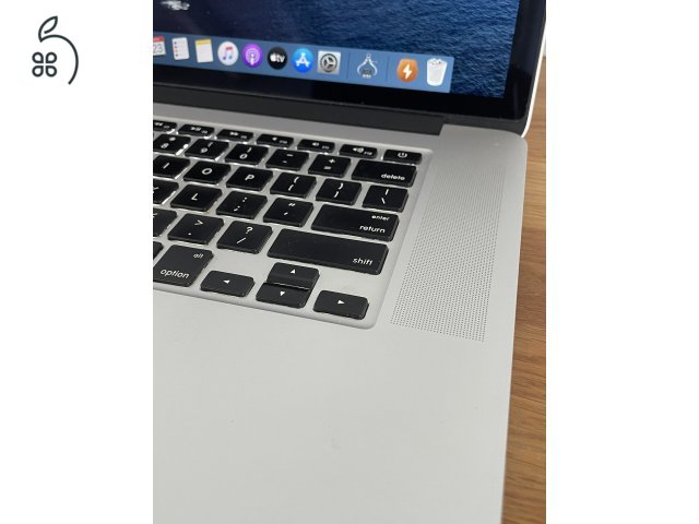 MacBook Pro retina 15” i7 16gb 256SSD