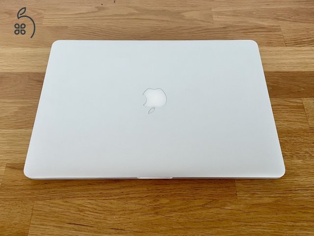 MacBook Pro retina 15” i7 16gb 256SSD