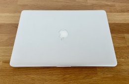 MacBook Pro retina 15” i7 16gb 256SSD
