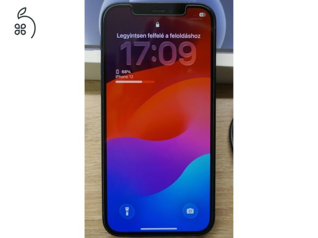 iPhone 12 64 GB kártyafüggetlen, fekete, újszerű állapot
