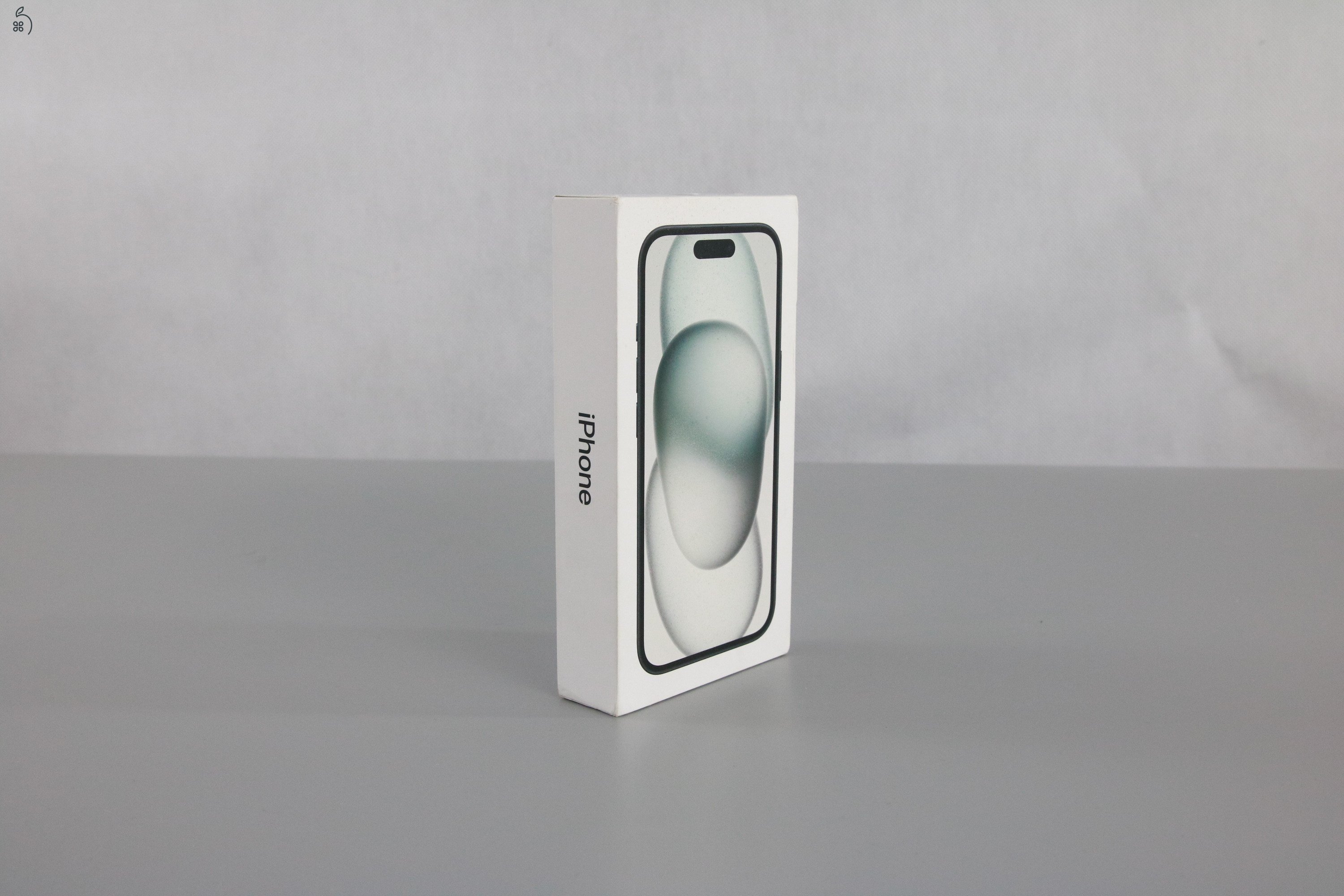 iPhone 15- 128 GB- Black, fekete – Új, sosem aktivált  + 40–50k extra