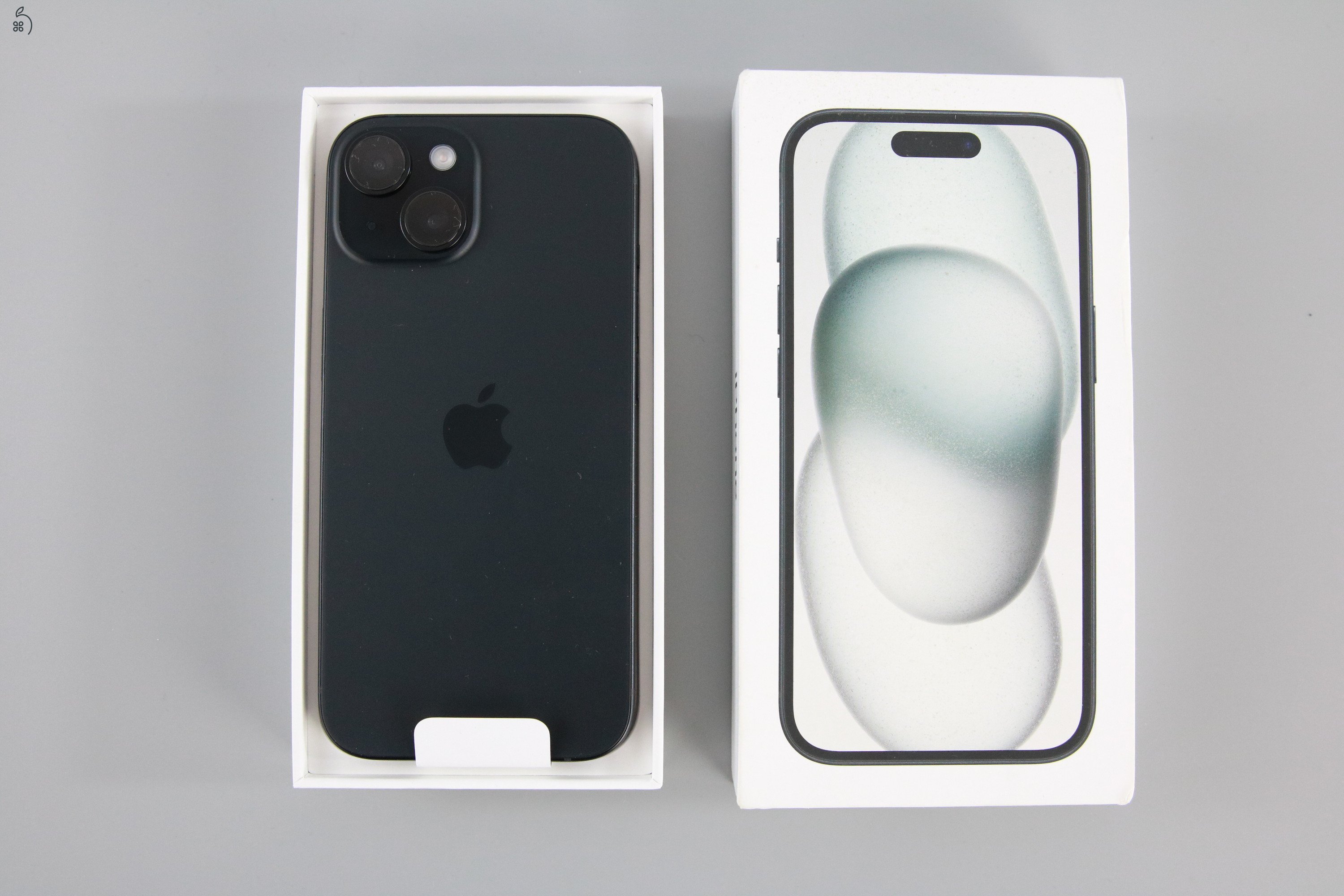 iPhone 15- 128 GB- Black, fekete – Új, sosem aktivált  + 40–50k extra