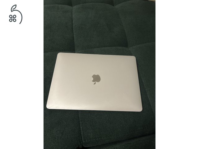 2020 M1 Macbook Air kitűnő 13”