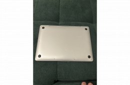 2020 M1 Macbook Air kitűnő 13”