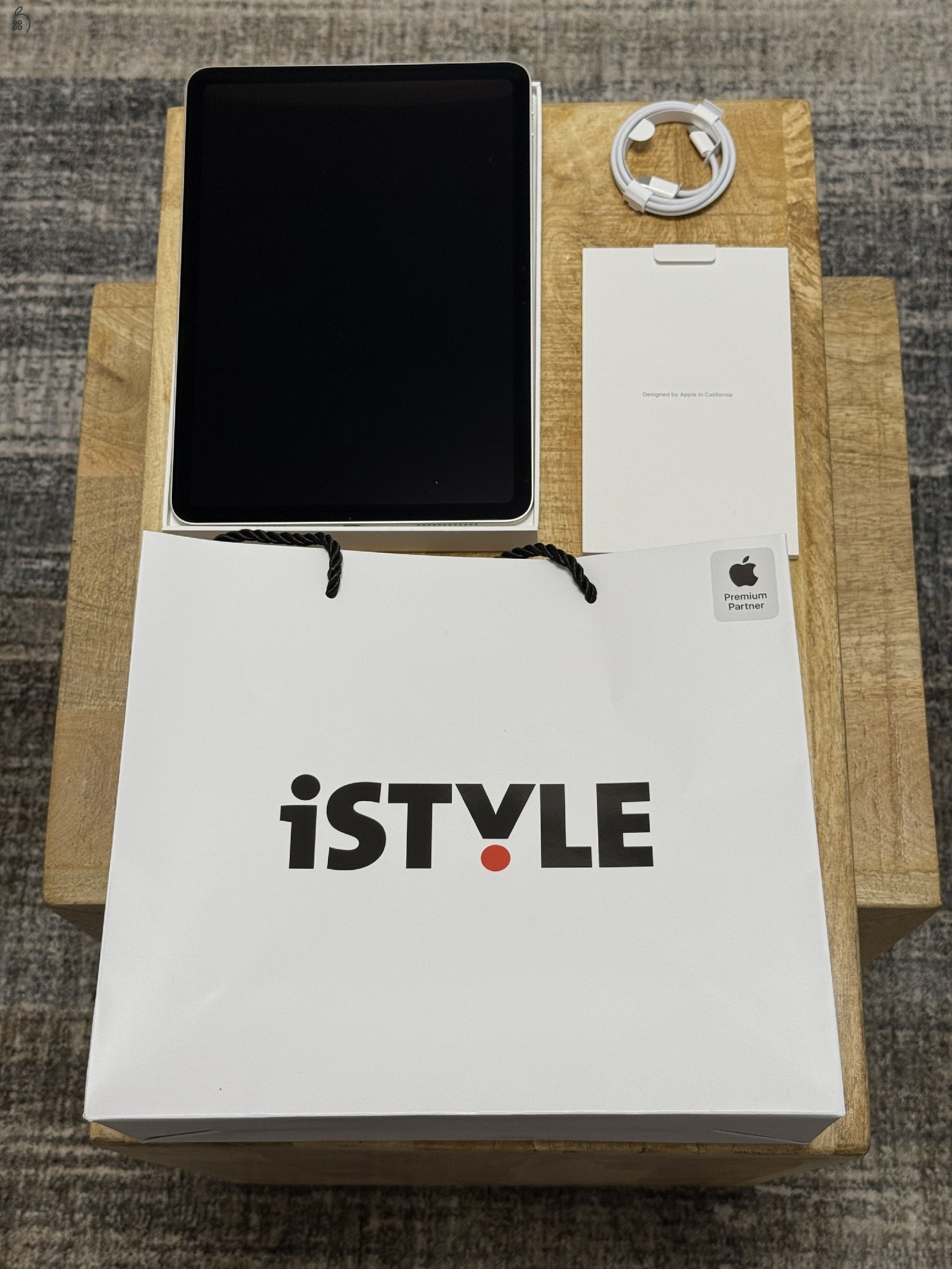 Eladó null kilométeres Ipad Air 11’ M3 128 gb -Starlight