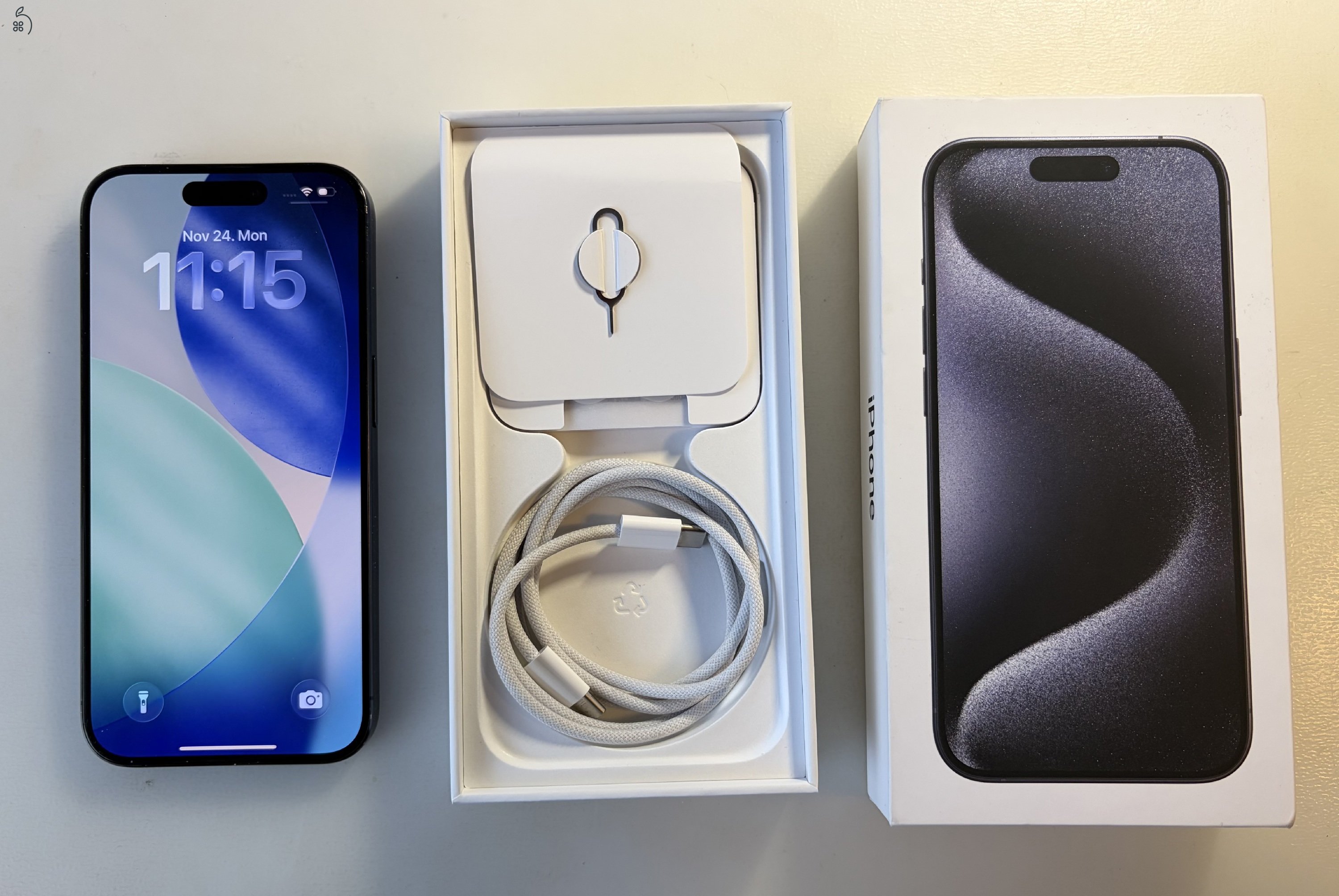 IPhone 15 Pro 256 GB titánkék független