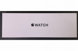 Apple Watch SE 3 GPS 40mm Starlight Aluminium Case with Starlight Sport Band - S/M	