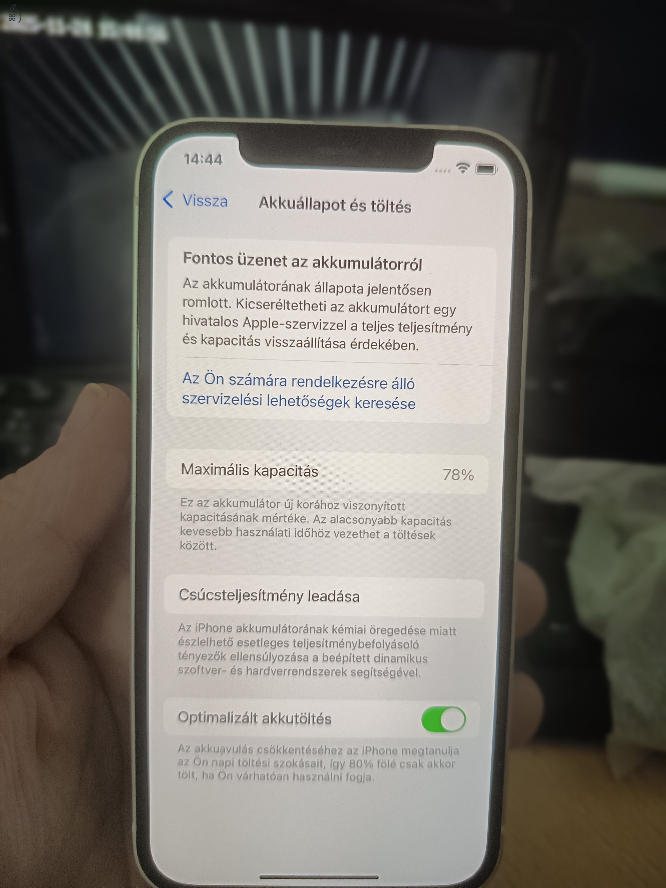 Fehér iPhone 12 eladó