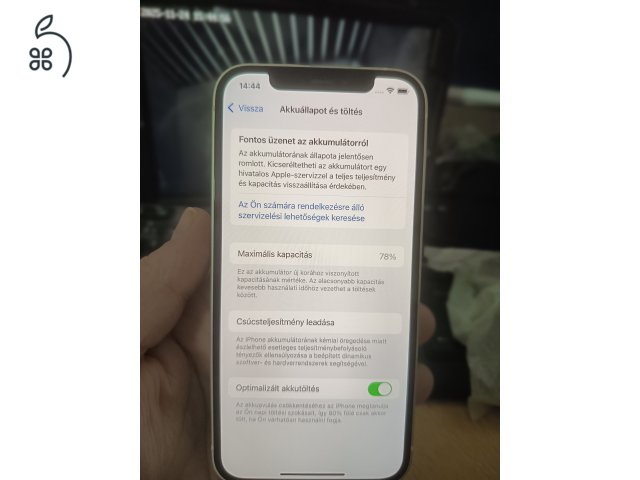 Fehér iPhone 12 eladó