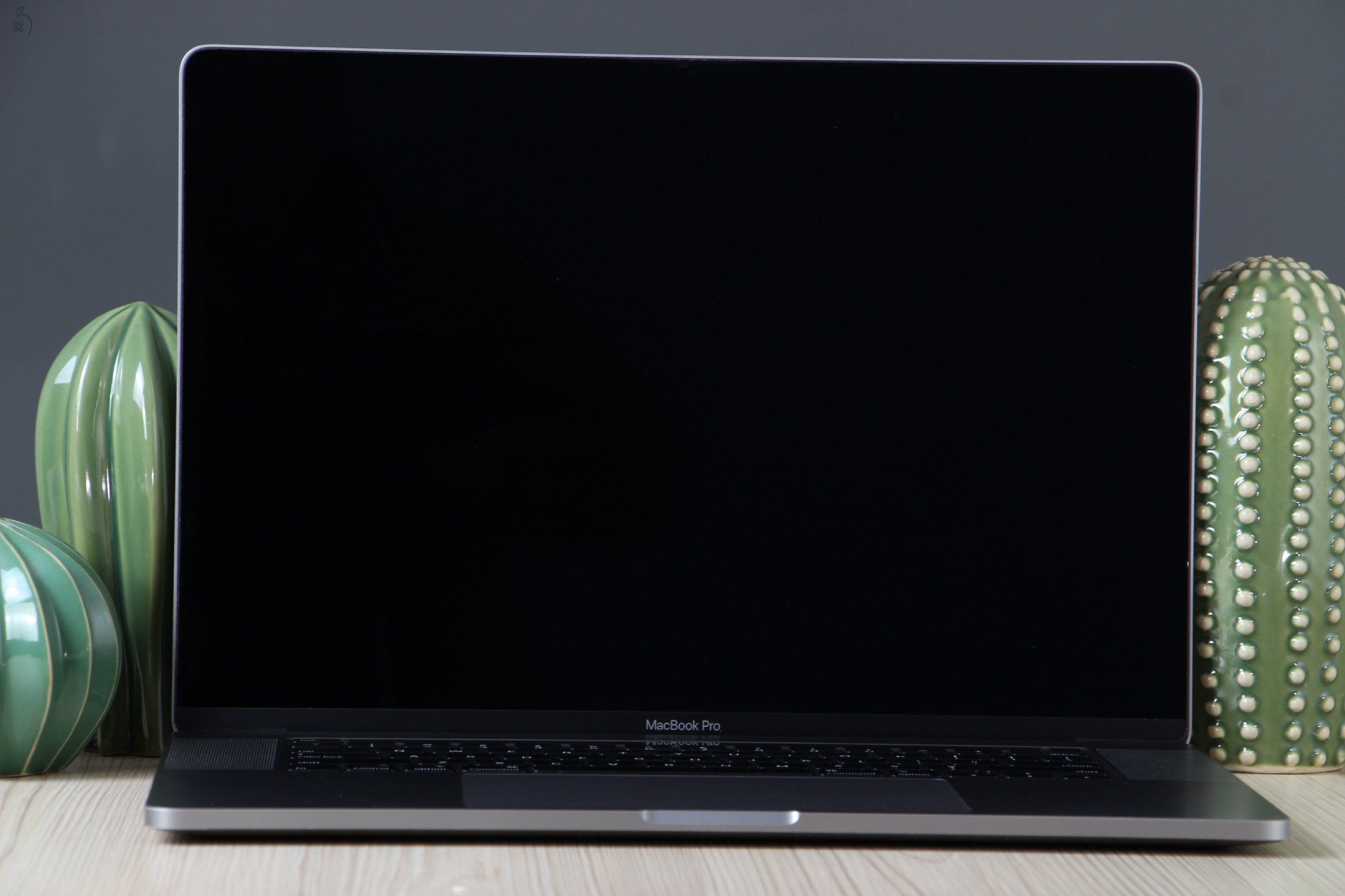 Apple MacBook Pro 16