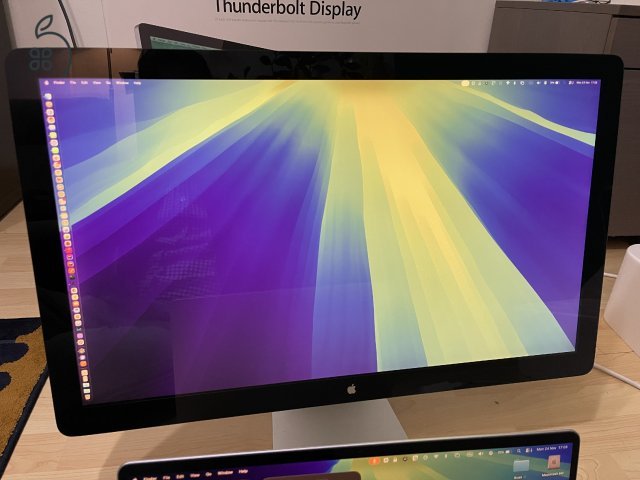 Apple Thunderbolt Display 27