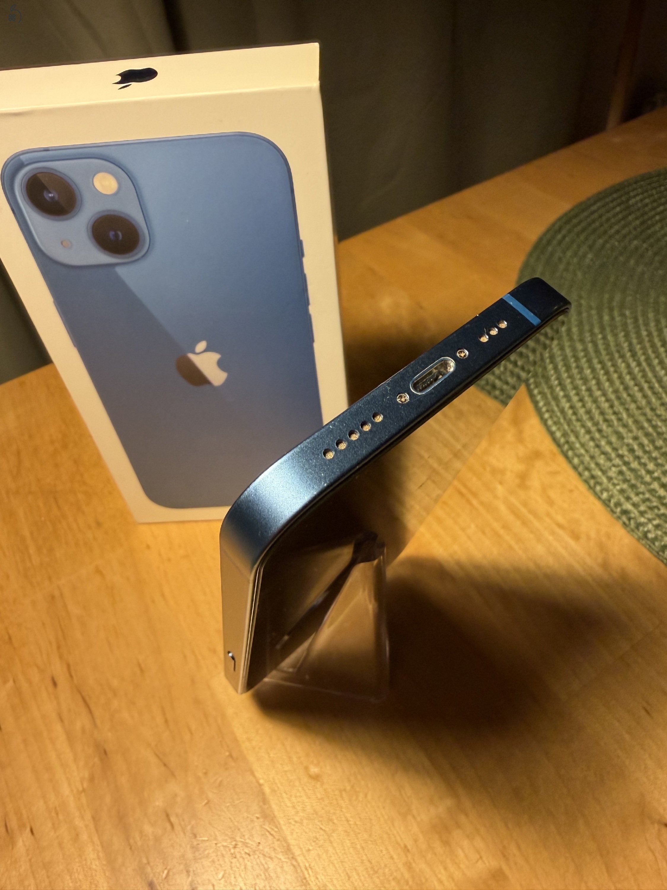 iPhone 13 256GB kék - Vodafone függő