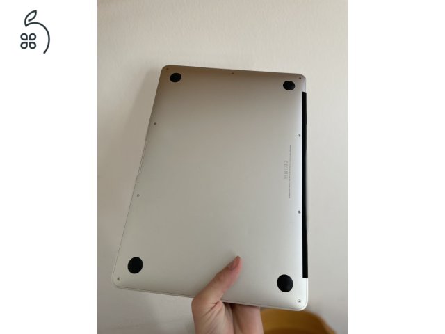 Ritka i7-es MacBook Air 13” (2015) - Jó akku, szép állapotban!
