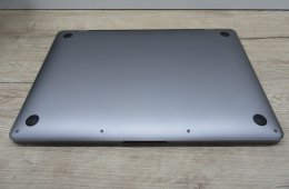 Apple MacBook Pro 13” (2020, M1) – Retina 2560×1600, akár 17 óra – 8 GB RAM – 500 GB SSD – Használt, karcmentes – 278 ciklus / 91% akku – 3 hónap garancia