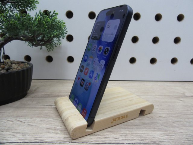 Apple iPhone 17 Pro – Deep Blue – ProMotion 120 Hz, titán dizájn, USB-C – 256 GB – Használt, újszerű – 100% akku – Apple garancia 2026. 10. 26-ig