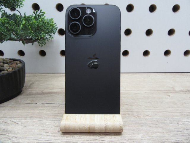 Apple iPhone 15 Pro Max – Black Titanium – ProMotion 120 Hz, A17 Pro, 5× tele – 256 GB – Használt, karcmentes – 100% akku – Garancia 2026. 06. 04-ig