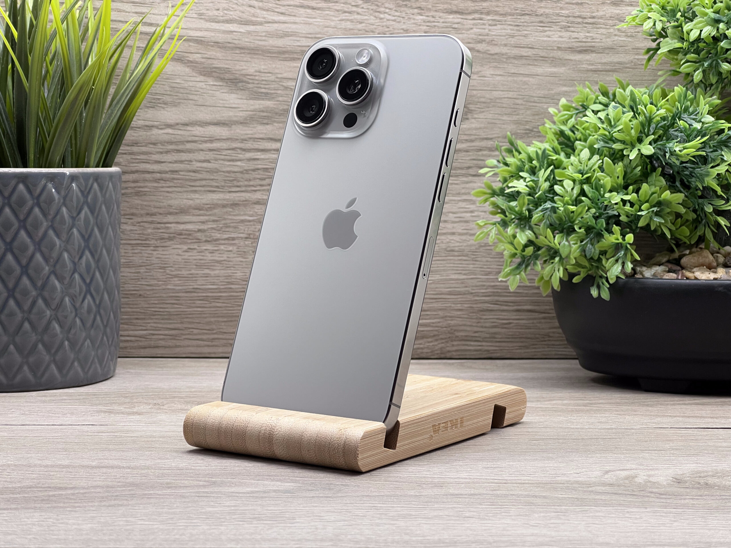 iPhone 16 Pro Max Natural Titanium 256GB 2 ÉV Garanciával Számlával 95% Akku